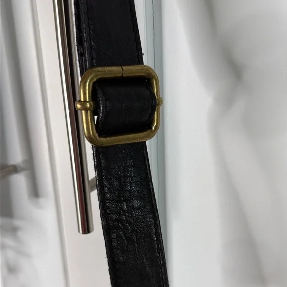 FOSSLI Leather Crossbody Bag - Picture 3 of 10